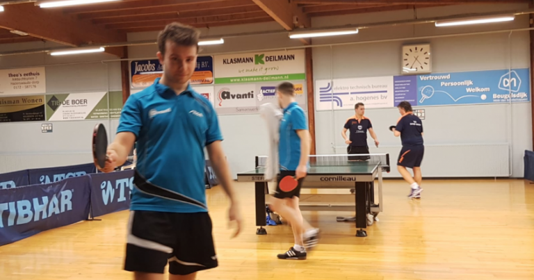 Dames 1 schittert tegen koploper